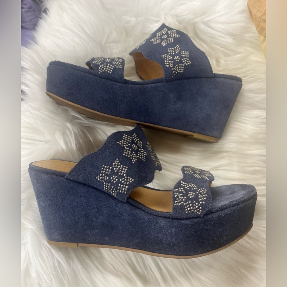 Jack Rogers Margaux Suede Studded Wedge Sandals Denim Navy Blue size 8 shoes - Picture 4 of 9